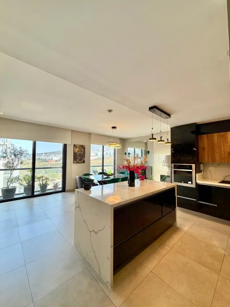 Departamento en venta en Vía Cordillera, Santa Catarina — foto 1 de 19