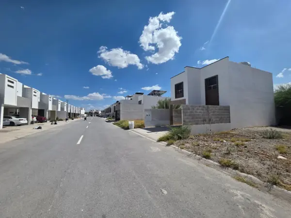 Terreno en venta en Villas del Renacimiento, Torreón — foto 2 de 6