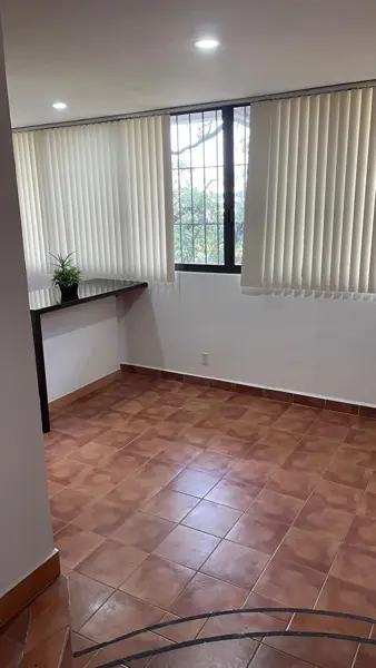 Se renta departamento en Lomas de Chamizal, Cuajimalpa de Morelos.