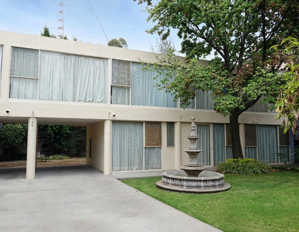 Gran casa en calle cerrada para remodelar