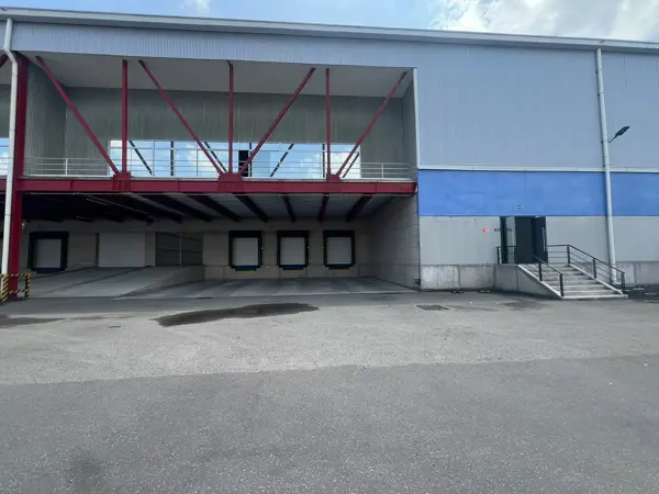 Bodega en Renta 3,586 m² · Transformador 150 KVA + andén techado · Parque Industrial FINSA, El Marqu