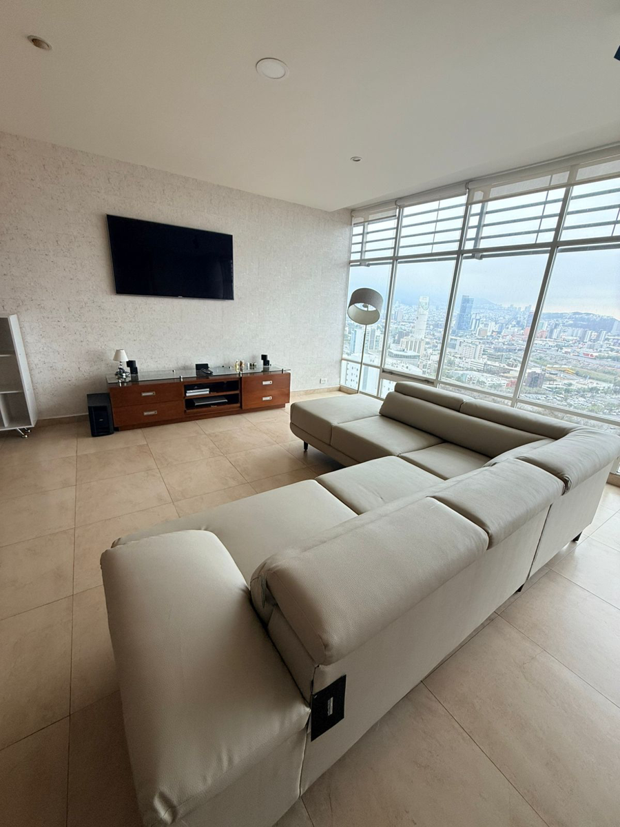 Departamento en venta en Hacienda San Francisco, Monterrey — foto 1 de 15