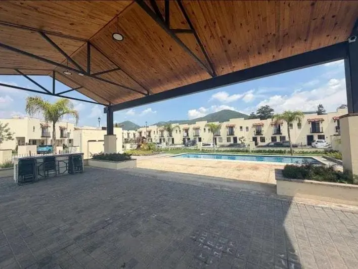 Casa en renta en Residencial Alta California, Tlajomulco de Zúñiga — foto 1 de 3