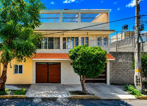 CASA REMATE EN NEZAHUALCOYOTL 1,800,000 TGLJ