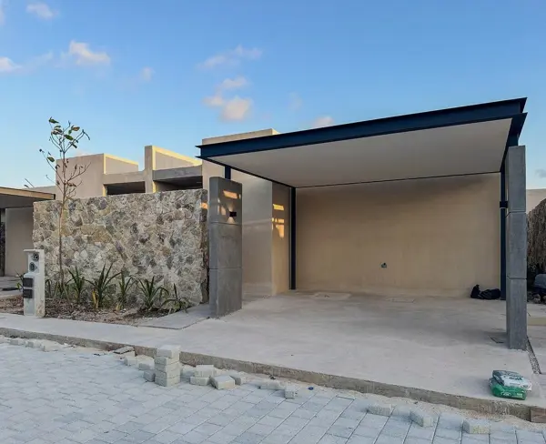 | Moderna residencia de una planta en venta en Conkal |