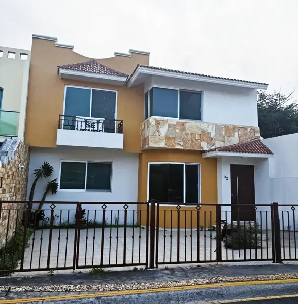 VENDO CASA EN MEDELLIN CERCA DEL PUENTE DEL DORADO