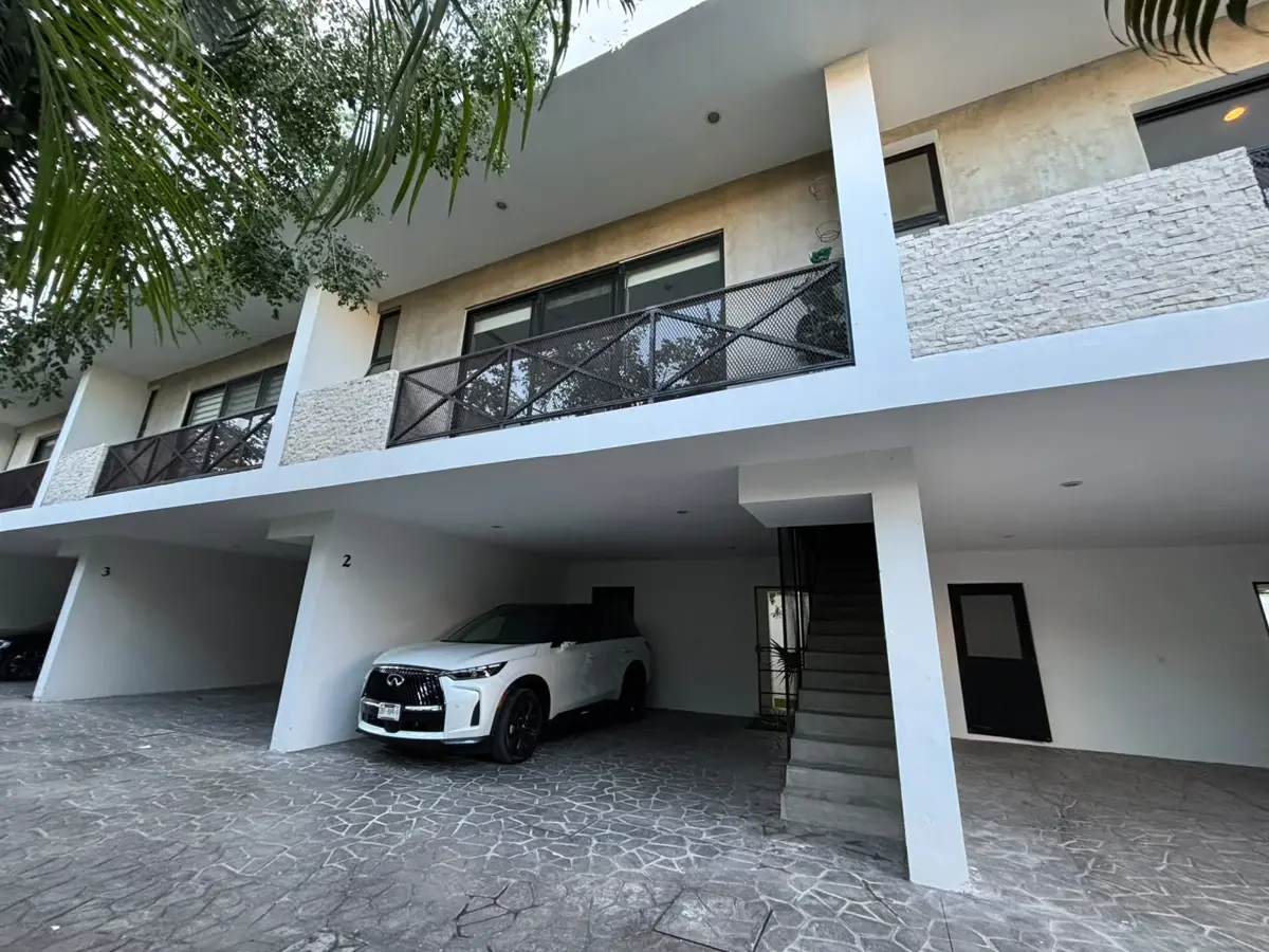 Casa en renta en Montebello, Mérida — foto 1 de 15