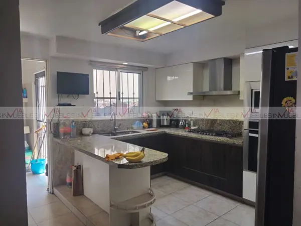 Casa en venta en Lomas Modelo, Monterrey — foto 3 de 38