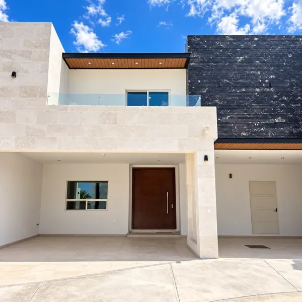 Casa en venta en Rincón de Alcántara, Saltillo — foto 1 de 17