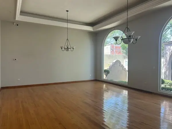Casa en renta en Del Valle, San Pedro Garza García — foto 2 de 18