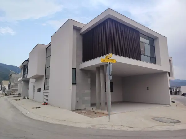 CASA VENTA CARRETERA NACIONAL VIENTOS DEL VERGEL SANTIAGO N.L.