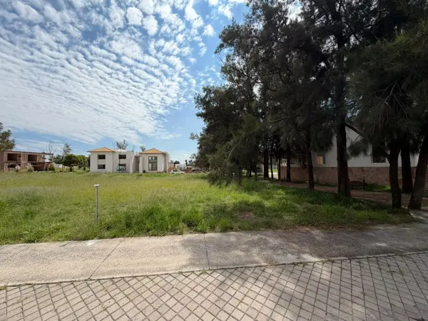 TERRENO EN VENTA EN ESQUINA AL SUR DE LA CIUDAD DE AGUASCALIENTES
