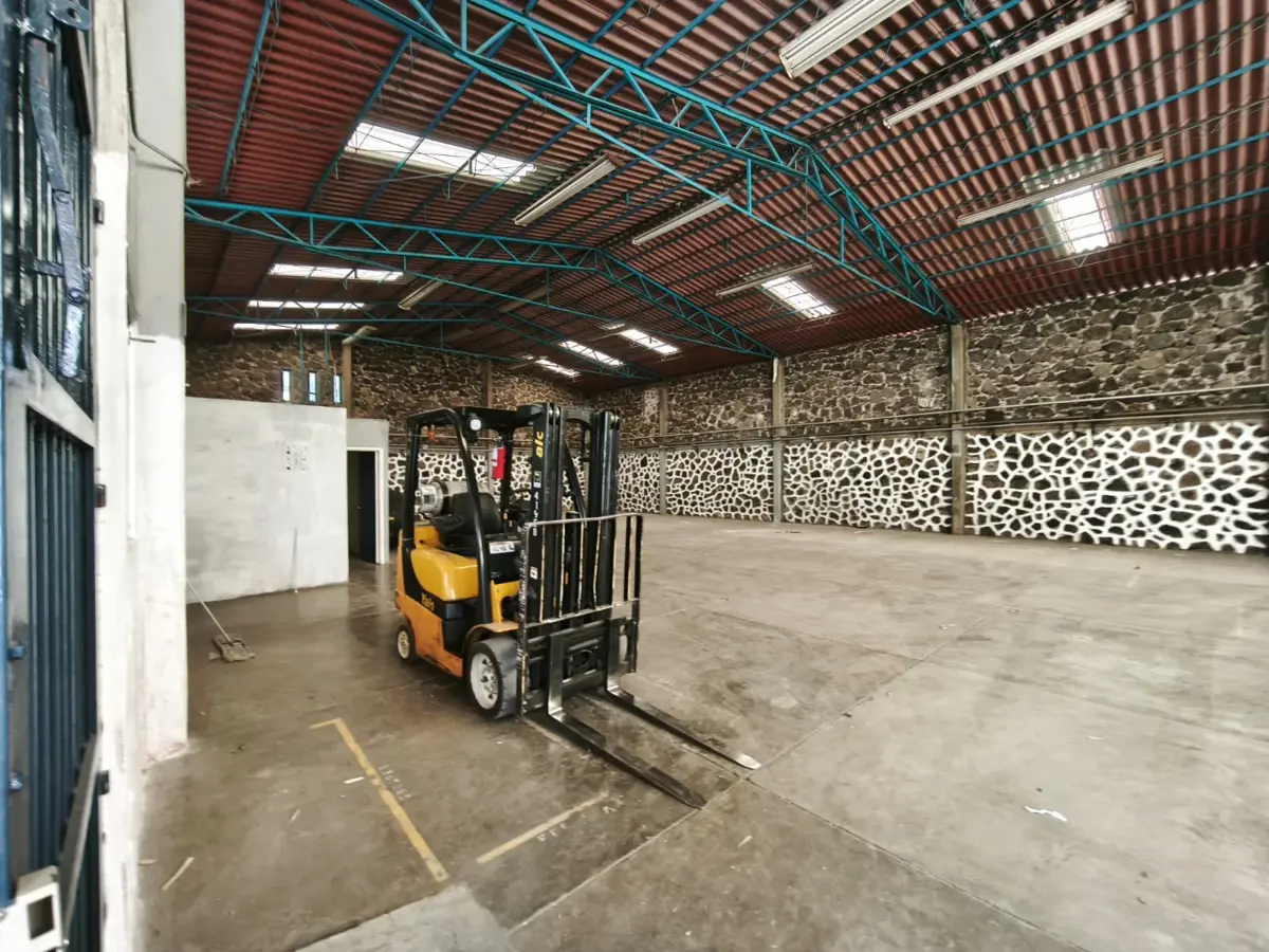 Bodega en renta en Ocotepec, Cuernavaca — foto 1 de 9