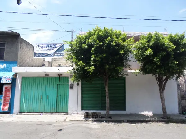 Casa en Venta en San Lorenzo Tezonco, Iztapalapa - Amplia y Bien Ubicada