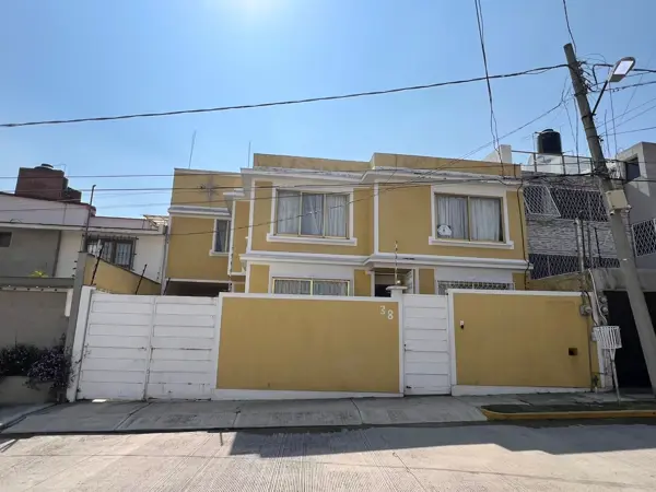 CASA EN VENTA EN CD SATELITE (LA ALTEZA)
