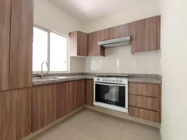 Casa en renta en Residencial Alta California, Tlajomulco de Zúñiga — foto 3 de 5