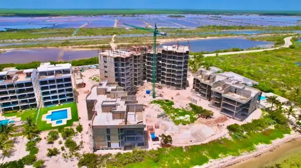 Departamento en Venta Merida, Frente al Mar en la Playa, 3 Recamaras — foto 1 de 19