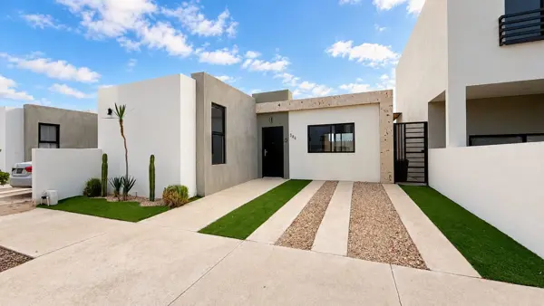 Casa en Renta en La Paz, Amueblada y Equipada con Casa Club