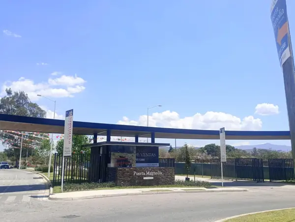 Casa en Remate en Tlajomulco de Zúñiga con Amplias Amenidades en Villas Santa Sofía MM8011