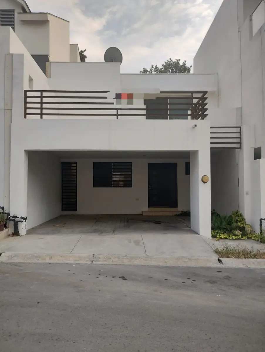 Casa en renta en Puerta de Hierro, Monterrey — foto 1 de 9