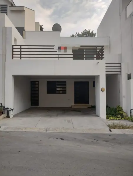 Casa en renta en Puerta de Hierro, Monterrey, Nuevo León