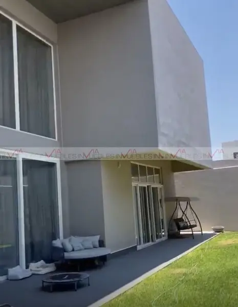 Casa en venta en La Rioja Terrán, Saltillo — foto 2 de 14