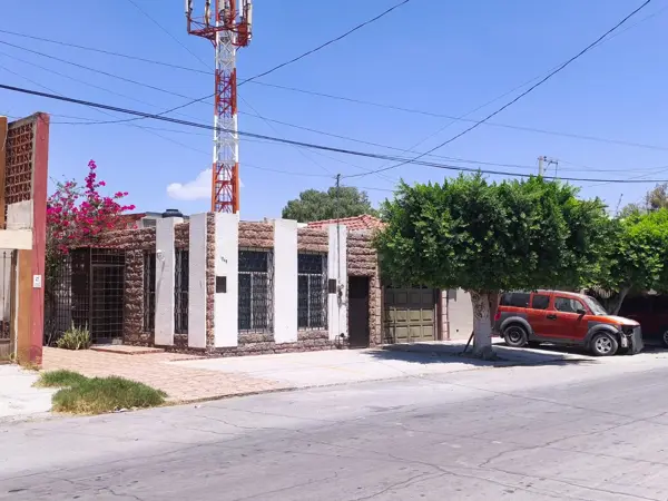 CASA AMUEBLADA EN RENTA- TORREON CENTRO