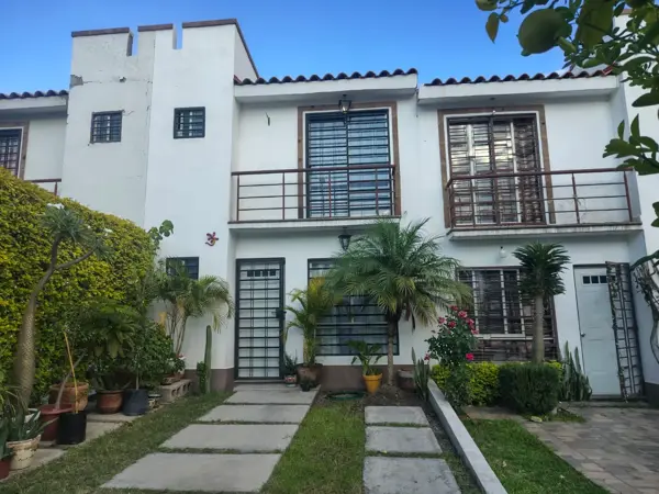 CASA EN VENTA EN PASEO DE LOS NARANJOS