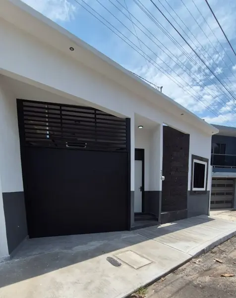 VENDO CASA NUEVA CERCA DE LA UVM DE UN SOLO NIVEL