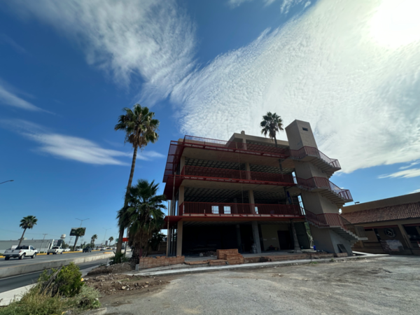 Edificio en renta en Arboledas Residencial, Saltillo — foto 2 de 3