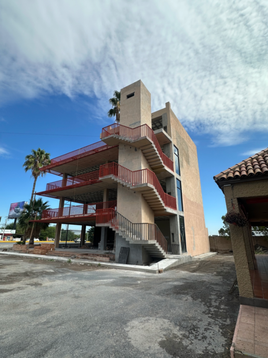 Edificio en renta en Arboledas Residencial, Saltillo — foto 1 de 3