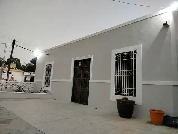 CASA EN VENTA EN EL CENTRO DE MERIDA IDEAL PARA OFICINAS EN ESQUINA