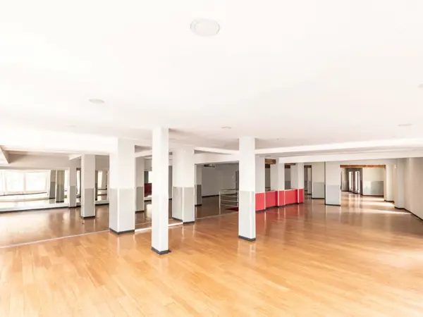 Oficina Renta Álvaro Obregón 465 m2 Piso 3