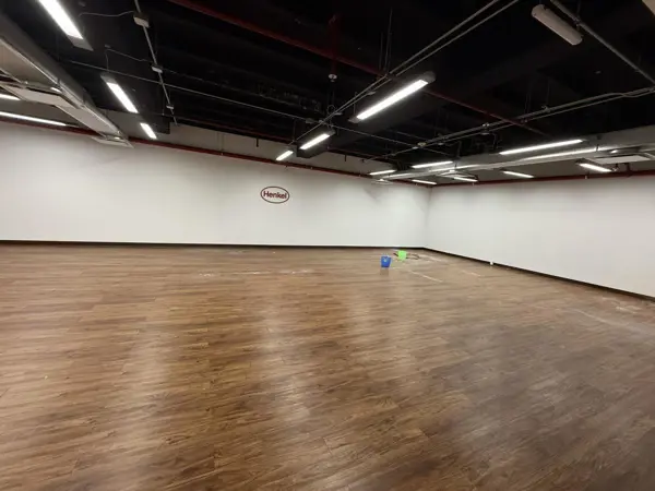 Oficina Renta Bosque de las Palmas 465 m2 Piso 4