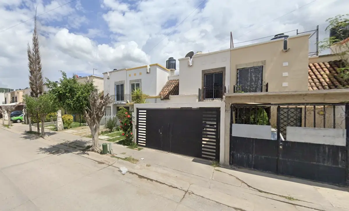Casa en venta en Misión del Carmen, León — foto 1 de 11