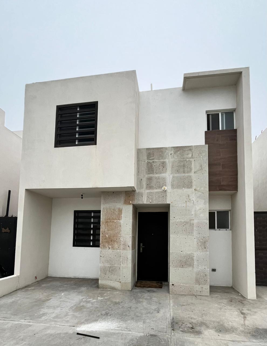 Casa en renta en Lomas del Valle, Ramos Arizpe — foto 1 de 10