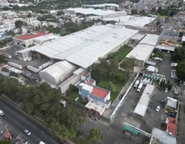 Bodega Los Reyes La Paz 3500m2 con posibilidad a 5500m2 y 9m de Altura
