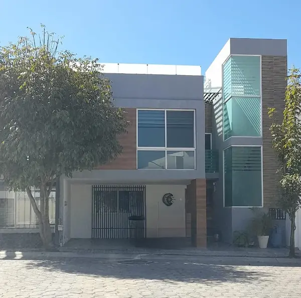 Casa en venta Puebla Lomas de angelópolis Parque Queretaro Recamara en planta baja