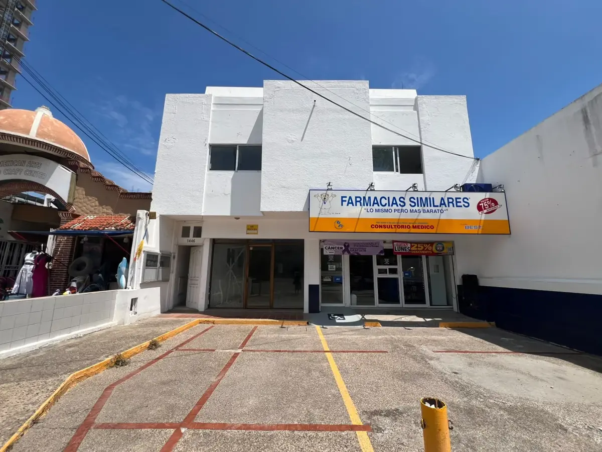 Local en renta en Zona Dorada, Mazatlán — foto 1 de 11