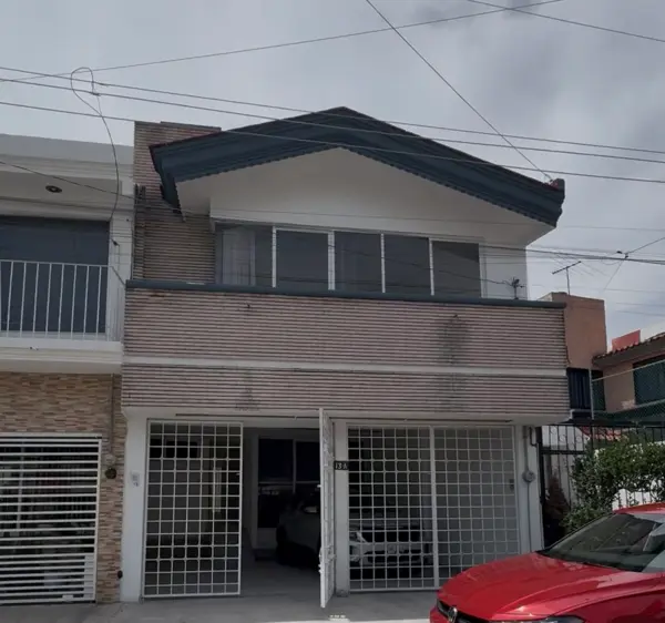 Renta casa en Arboledas del Sur. Zona Hospitla Margaritas