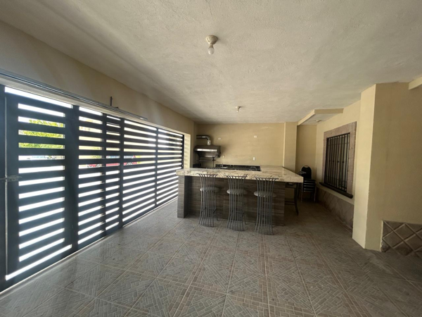 Casa en renta en Manantiales del Bosque, Ramos Arizpe — foto 3 de 18