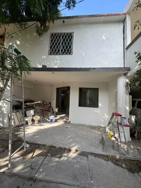 HACIENDA LOS AYALA EN ESCOBEDO NUEVO LEÓN. BONITA CASA CON RECÁMARA EN PLANTA BAJA