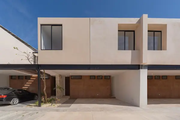 Casa en Venta en Temozón Norte de 3 Habitaciones con Alberca en Privada, Mérida, Yucatán