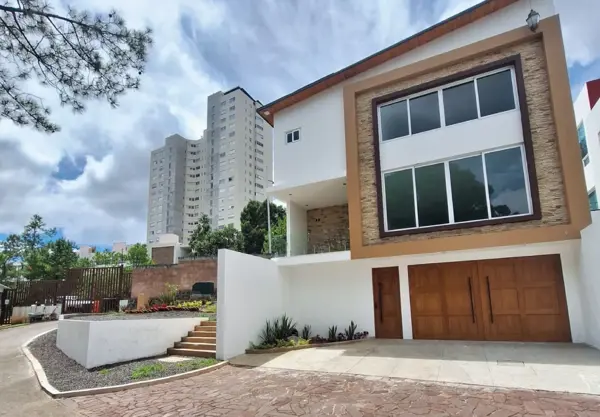 CASA INTELIGENTE EN VENTA EN EL PINAR ALTOZANO, MORELIA