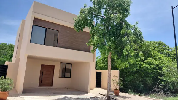 CASA EN VENTA EN PRIVADA EN MERIDA, KOMCHEN