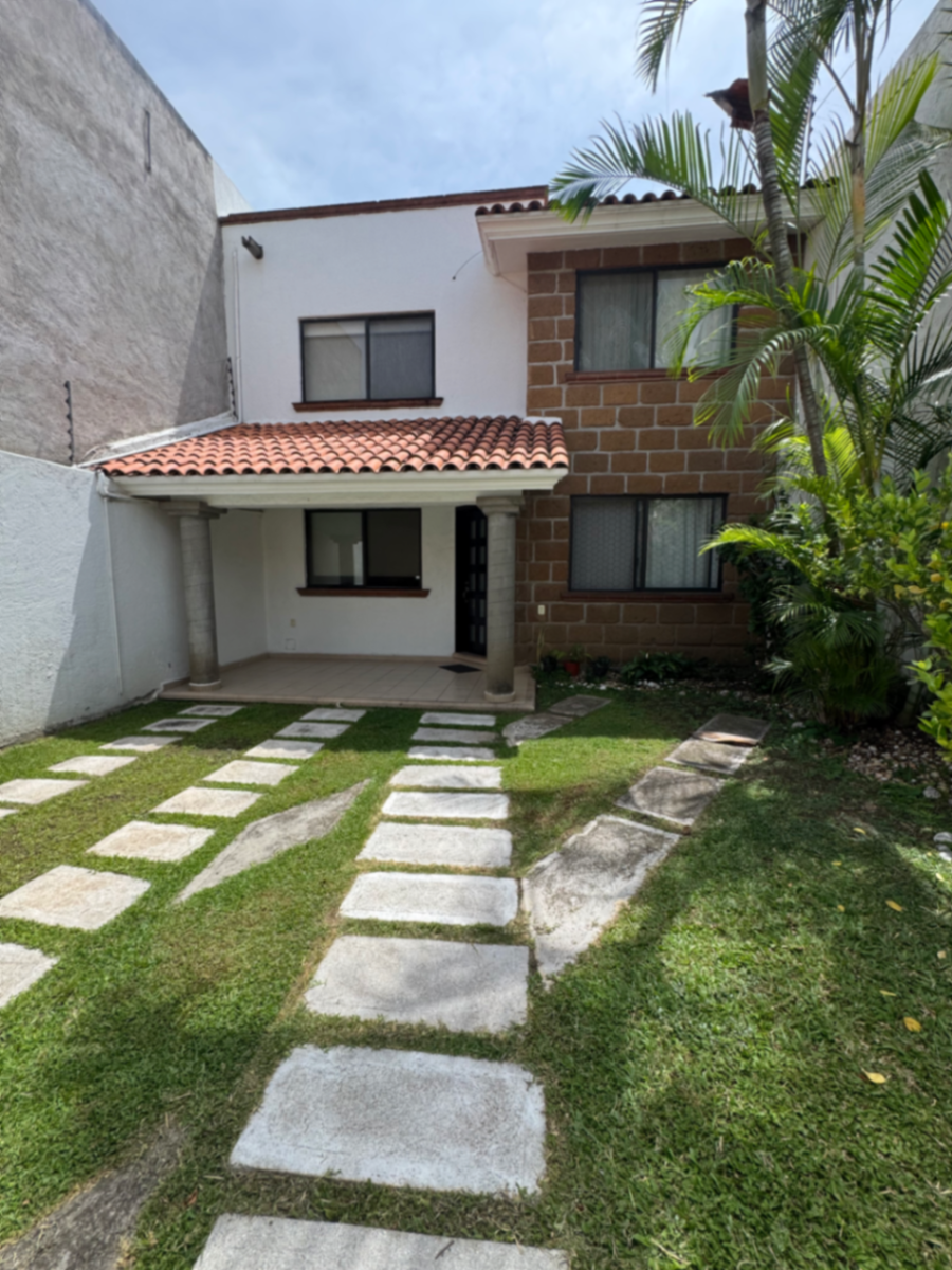 Casa en venta en Los Volcanes, Cuernavaca — foto 1 de 23