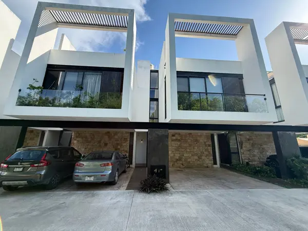 Townhouse en renta en Privada Sens en Santa Gertrudis Copó