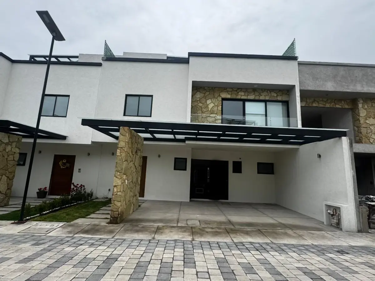 Casa en venta en San Salvador Tizatlalli, Metepec — foto 1 de 11
