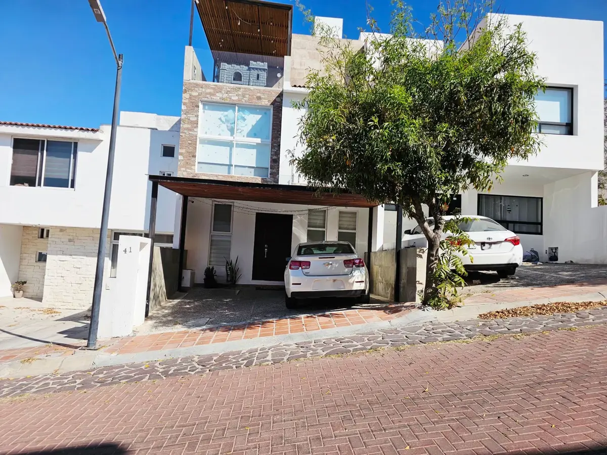 Casa en venta en Pedregal de Schoenstatt, Corregidora — foto 1 de 20