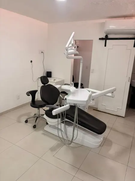 Oficina en Arcos Vallarta con servicios incluidos